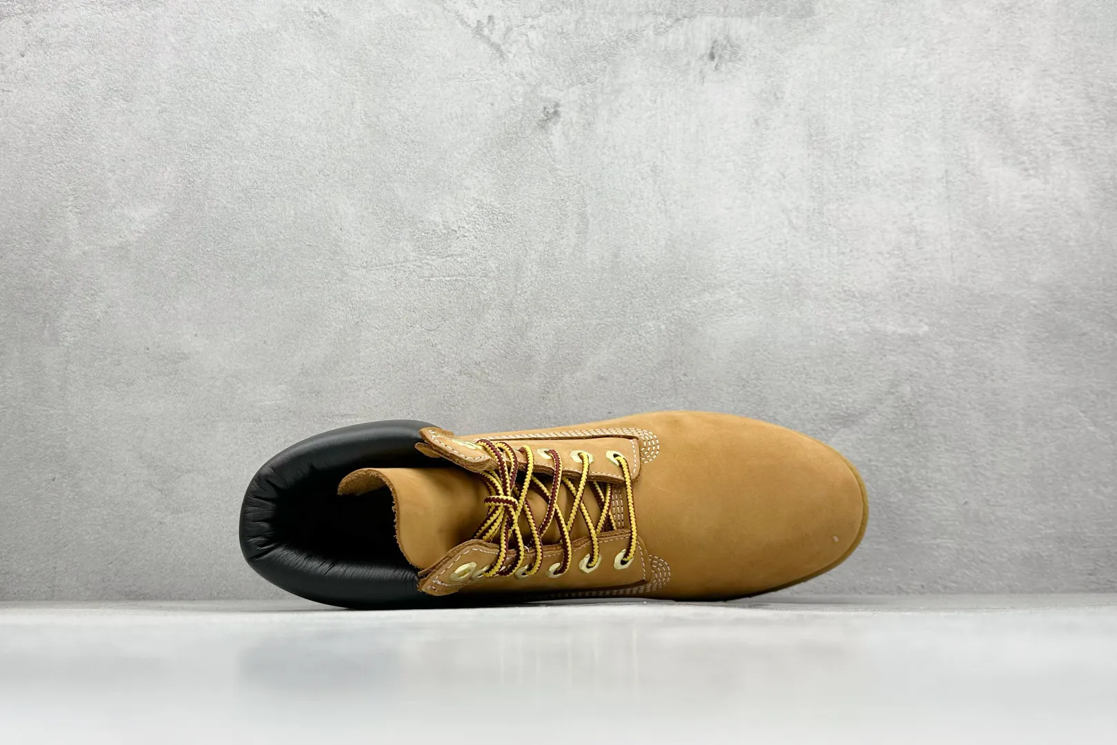 🐲💰 760 terminal store Top chip Timberland/Timberland outdoor mid-cut casual rhubarb boots series Guangdong factory quality Original box original packaging The fabric is made of Italian 🇮🇹 top frosted fine-grained cowhide with anti-odor and anti-corrosion genuine leather latex insoles to give you a perfect wearing experience High-quality and durable A must-have for sportsmen Specially designed to treat those who are not handsome High-quality feet feel first-class Size: 35.5-45 (leather shoe size)